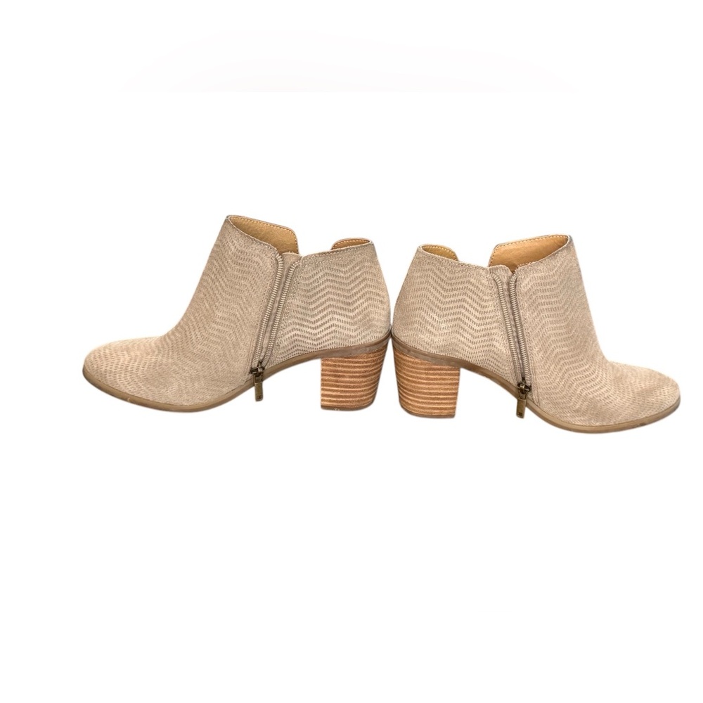 Lucky Brand Parnesa Perforated Suede Bootie Tan Women’s Size 7.5 - Picture 6 of 9